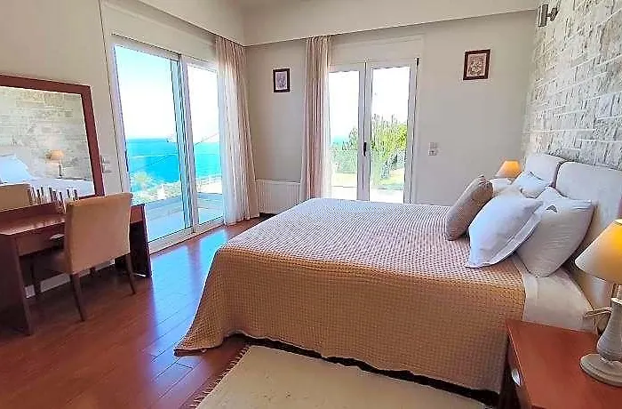 Luxurious Villa Tholos Crete